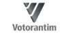 Logotipo da empresa Votorantim, cliente atendido pela nossa consultoria de recrutamento e seleção e headhunting